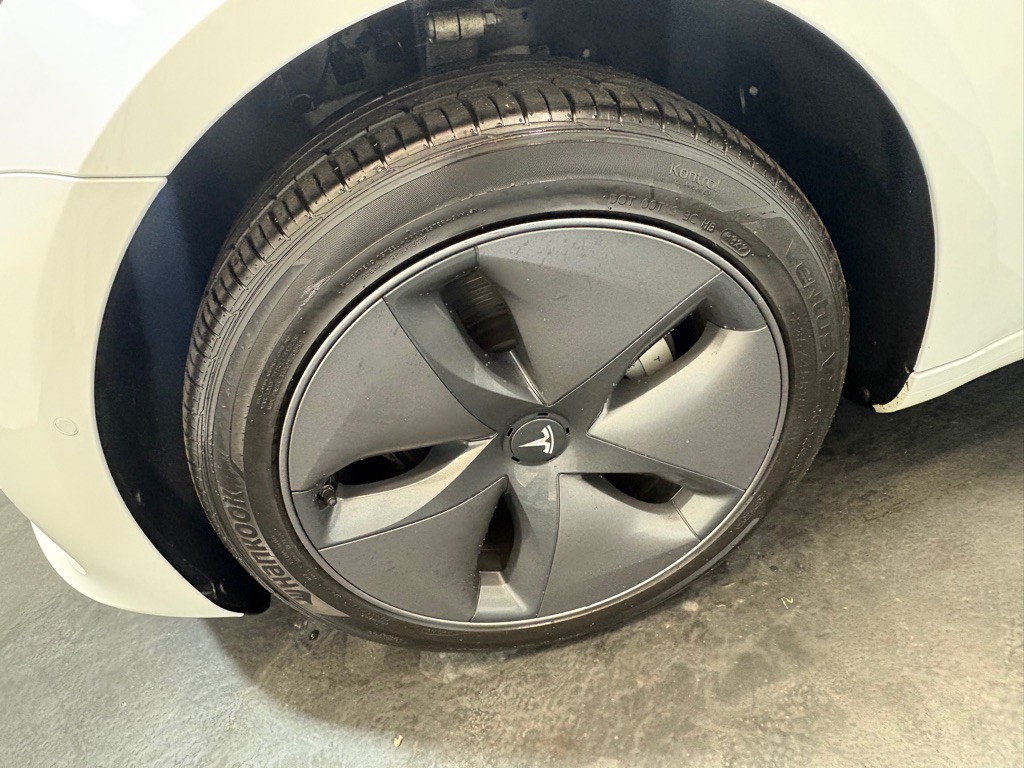 2020 Tesla Model 3 Image 42