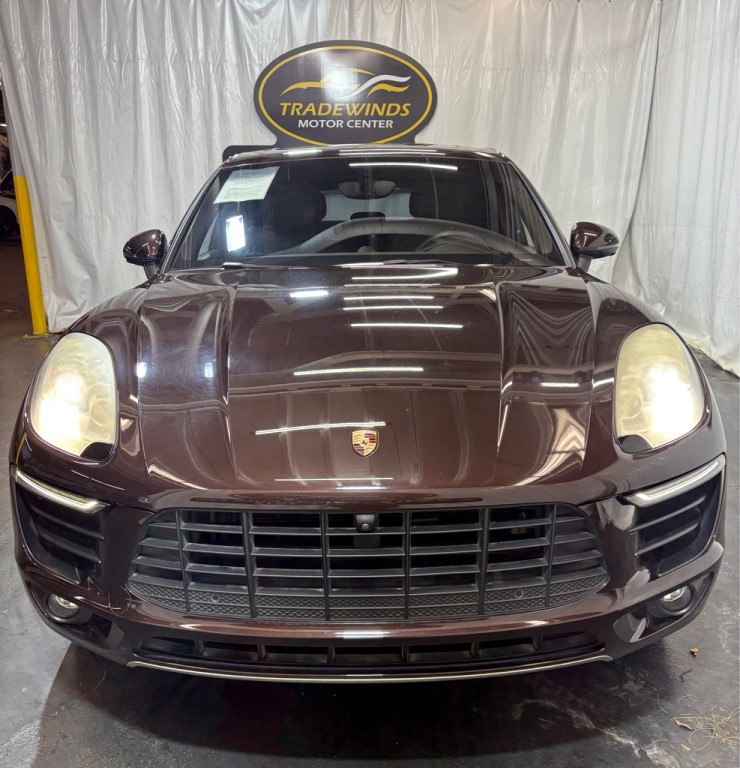 2016 Porsche Macan Image 2