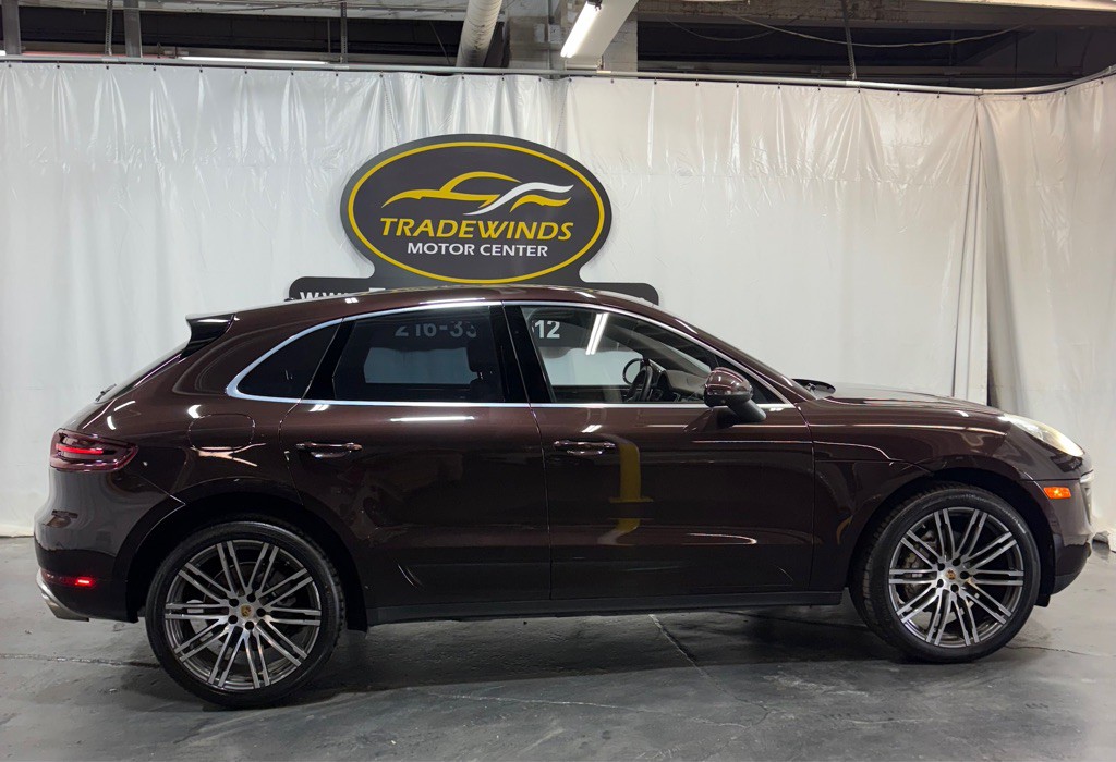2016 Porsche Macan Image 7