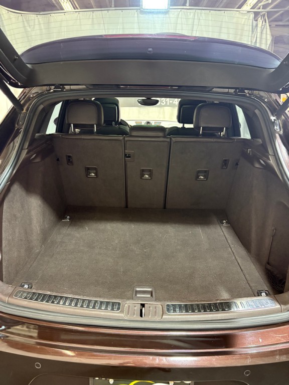 2016 Porsche Macan Image 9