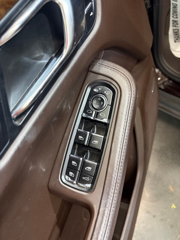 2016 Porsche Macan Image 16