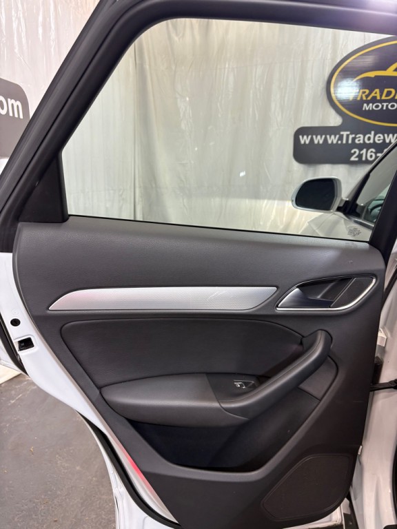 2016 Audi Q3 Image 38