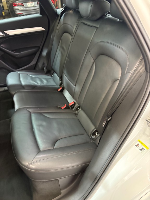 2016 Audi Q3 Image 39
