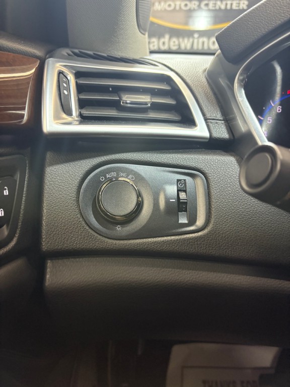 2015 Cadillac SRX Image 17