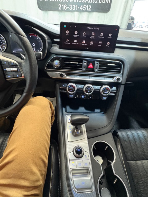 2022 Genesis G70 Image 18