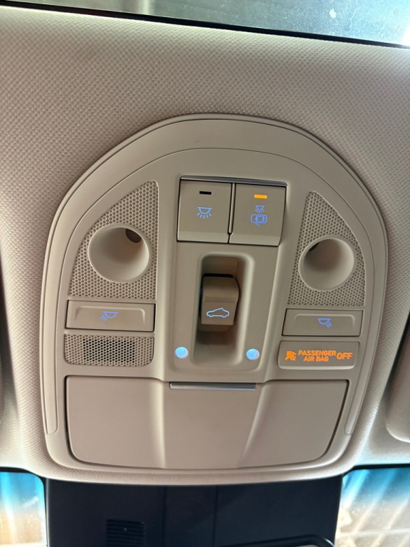 2022 Genesis G70 Image 23