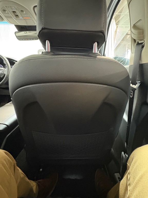 2022 Genesis G70 Image 34