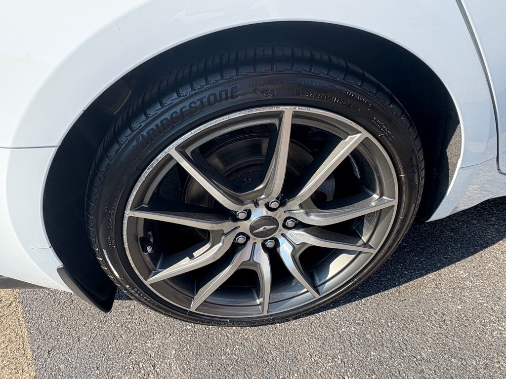 2022 Genesis G70 Image 44