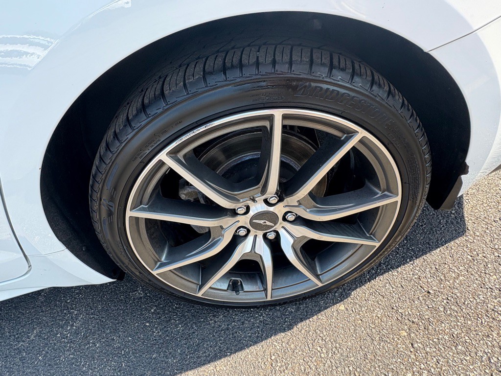 2022 Genesis G70 Image 45