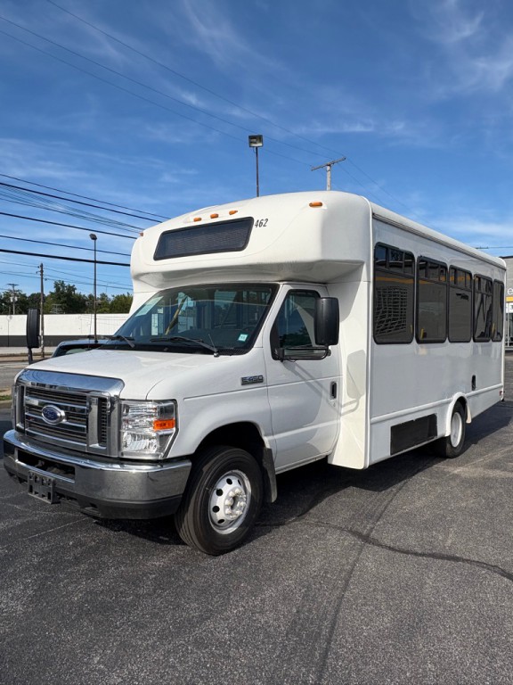 2017 Ford Econoline Image 7