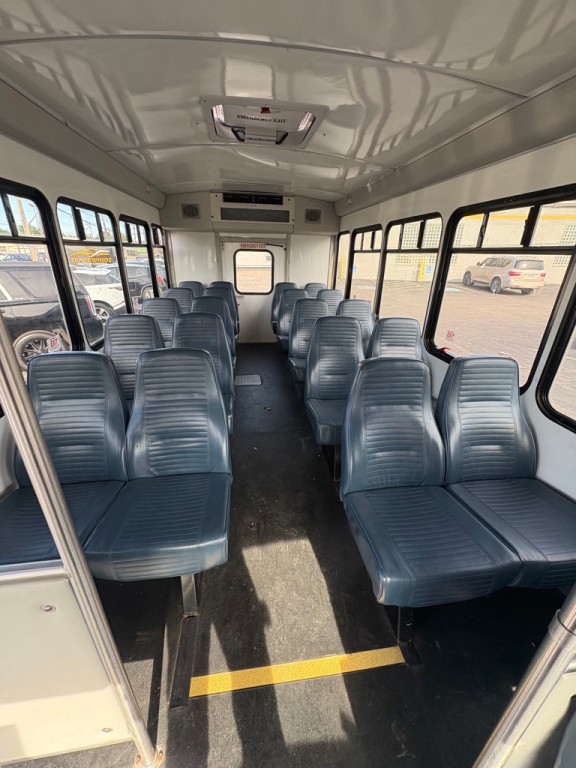 2017 Ford Econoline Image 22