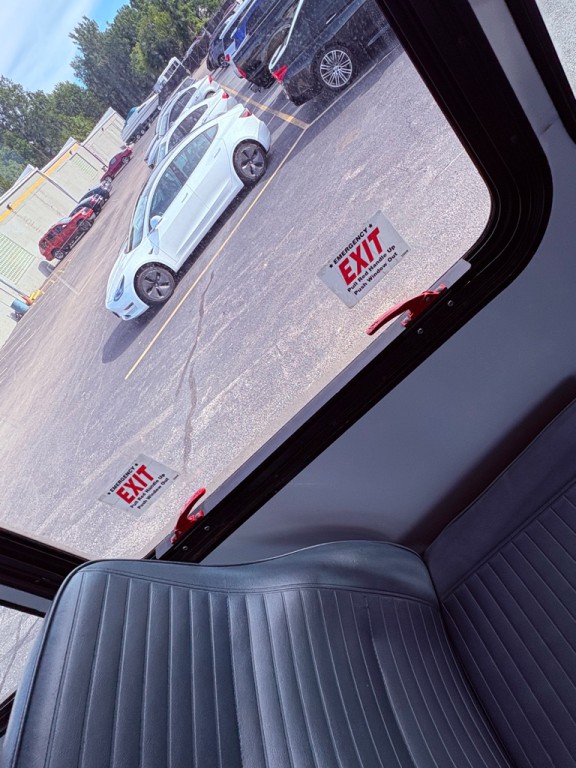 2017 Ford Econoline Image 37