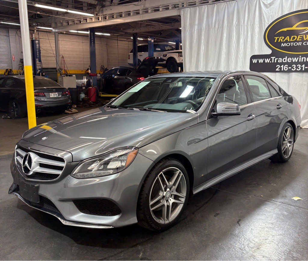 2016 Mercedes-Benz E-Class Image 3