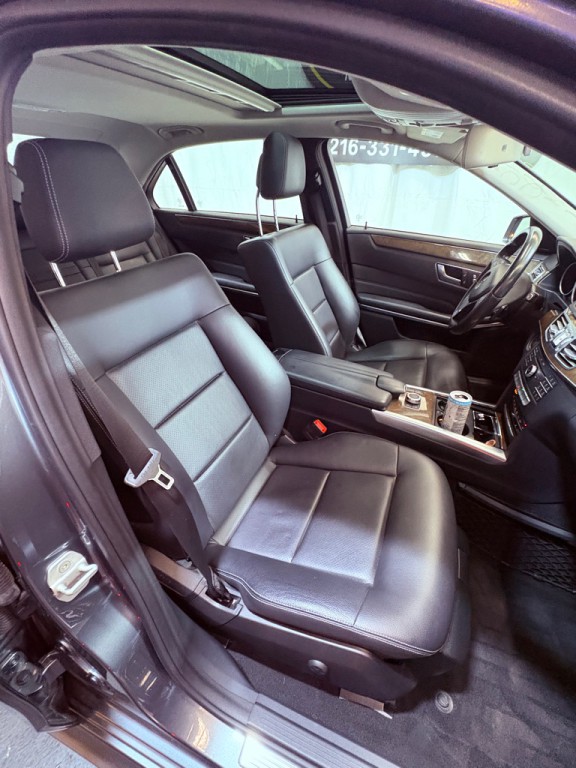 2016 Mercedes-Benz E-Class Image 31