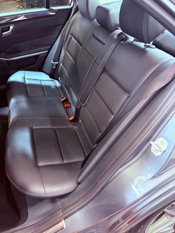2016 Mercedes-Benz E-Class Image 36