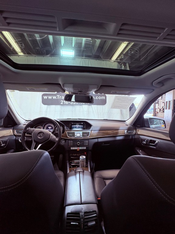 2016 Mercedes-Benz E-Class Image 38
