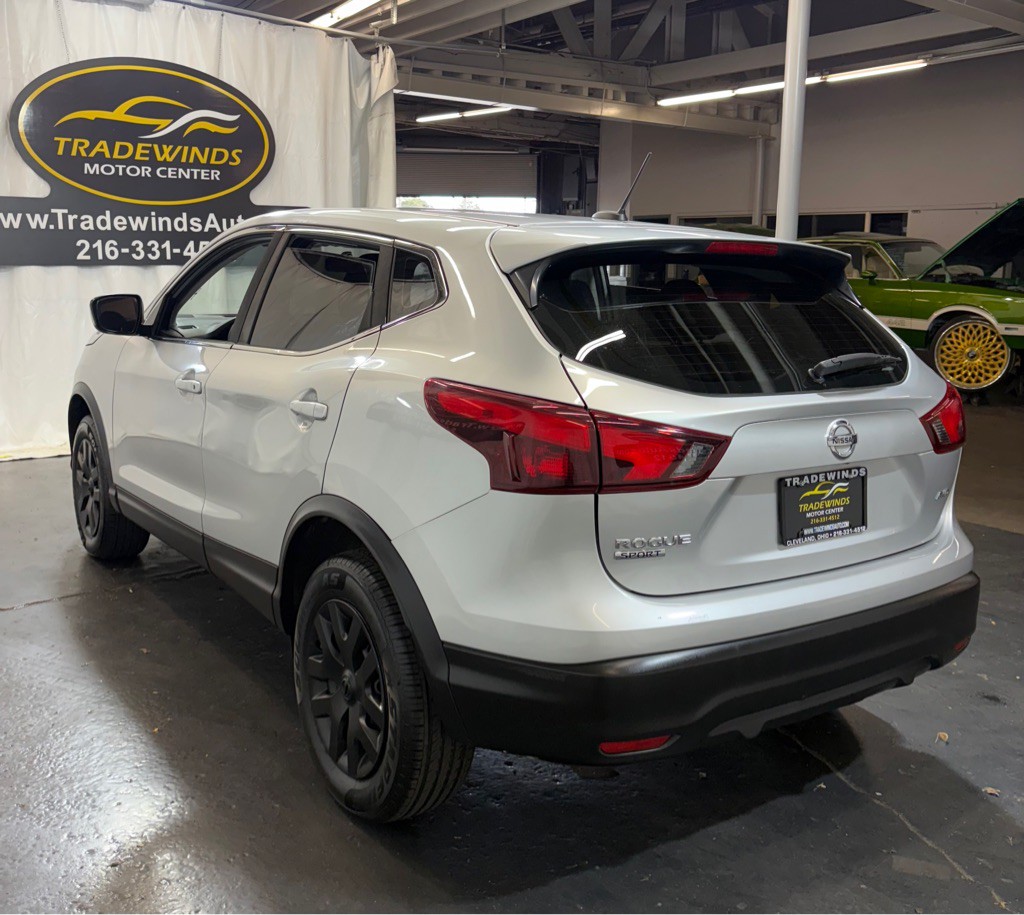 2018 Nissan Rogue Image 4