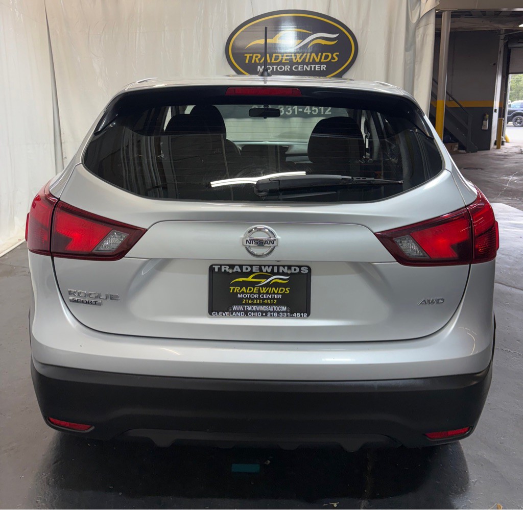 2018 Nissan Rogue Image 5