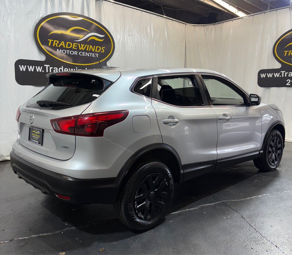 2018 Nissan Rogue Image 6