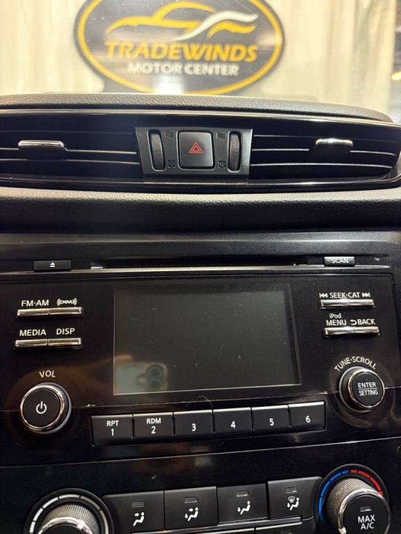 2018 Nissan Rogue Image 19