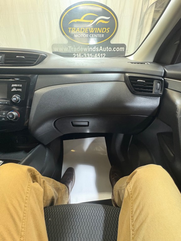 2018 Nissan Rogue Image 28