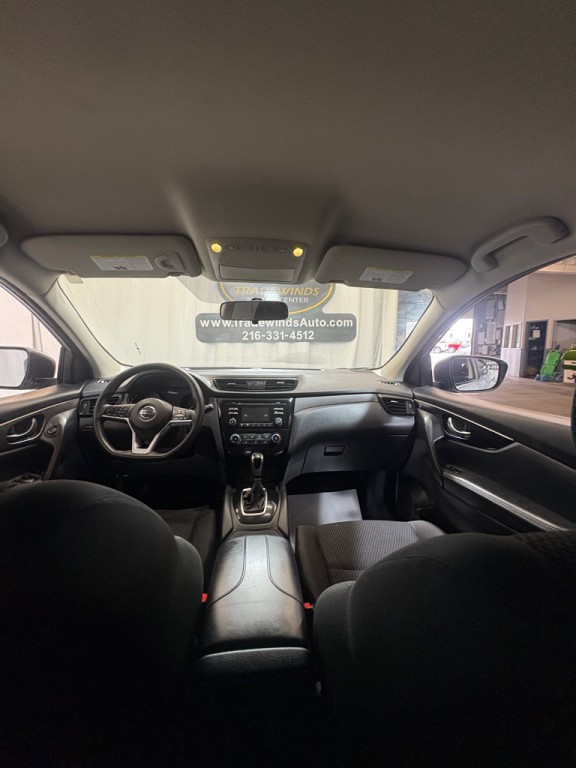 2018 Nissan Rogue Image 35