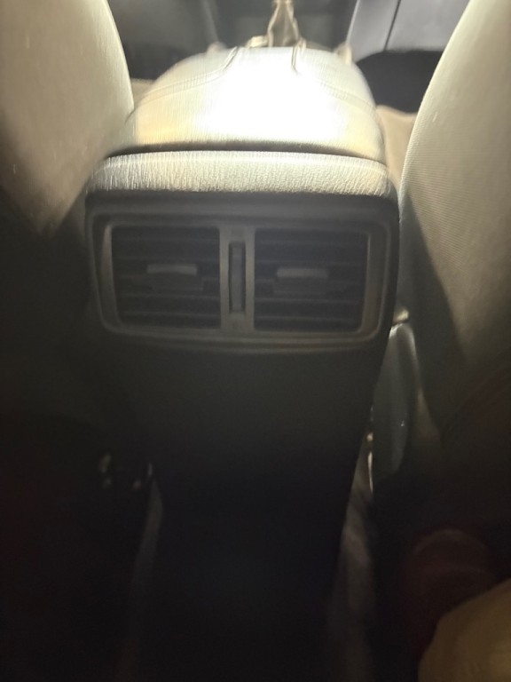 2018 Nissan Rogue Image 36