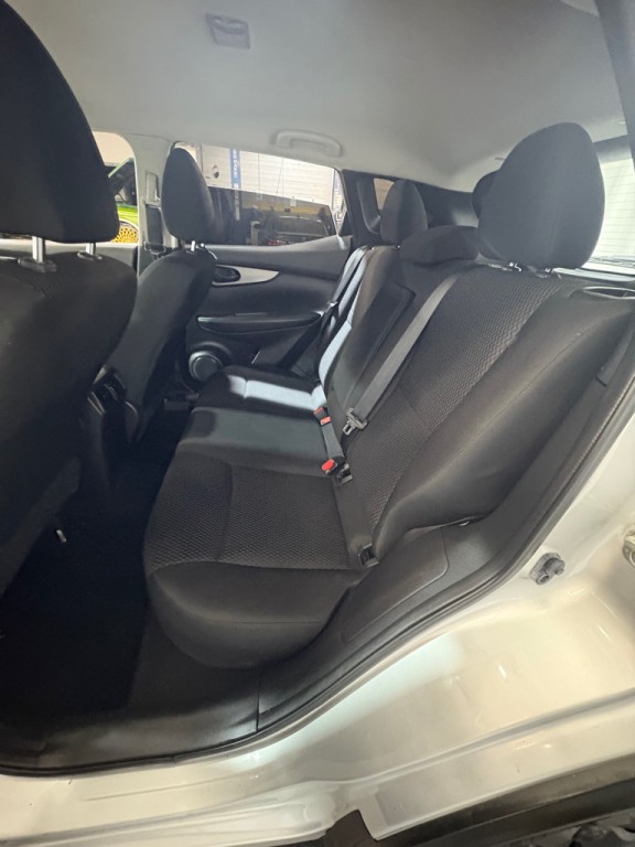 2018 Nissan Rogue Image 43