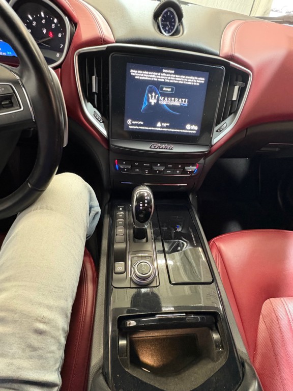 2018 Maserati Ghibli Image 18
