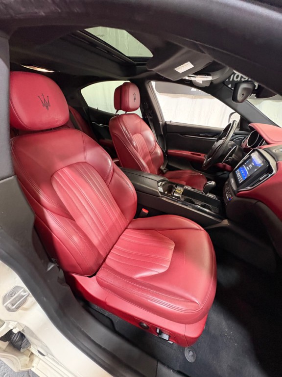 2018 Maserati Ghibli Image 31