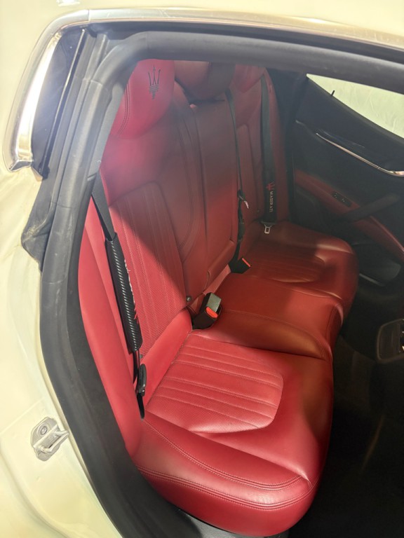 2018 Maserati Ghibli Image 33