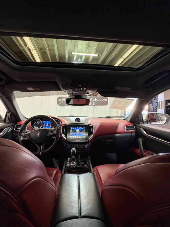 2018 Maserati Ghibli Image 35