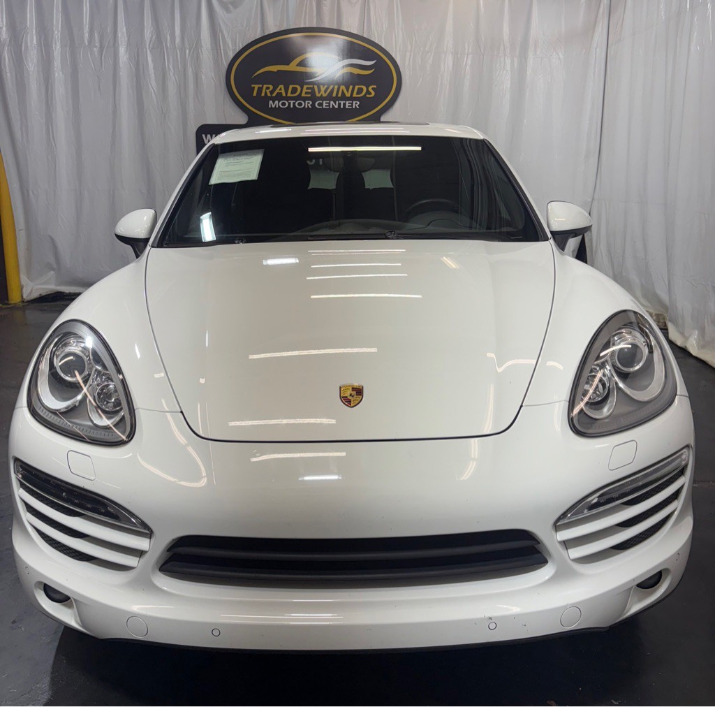 2013 Porsche Cayenne Image 2