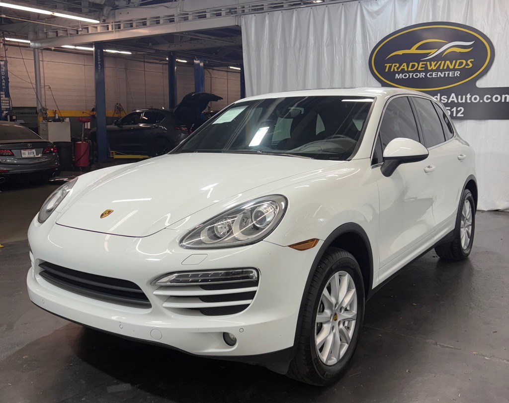 2013 Porsche Cayenne Image 3