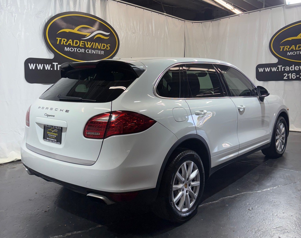 2013 Porsche Cayenne Image 6