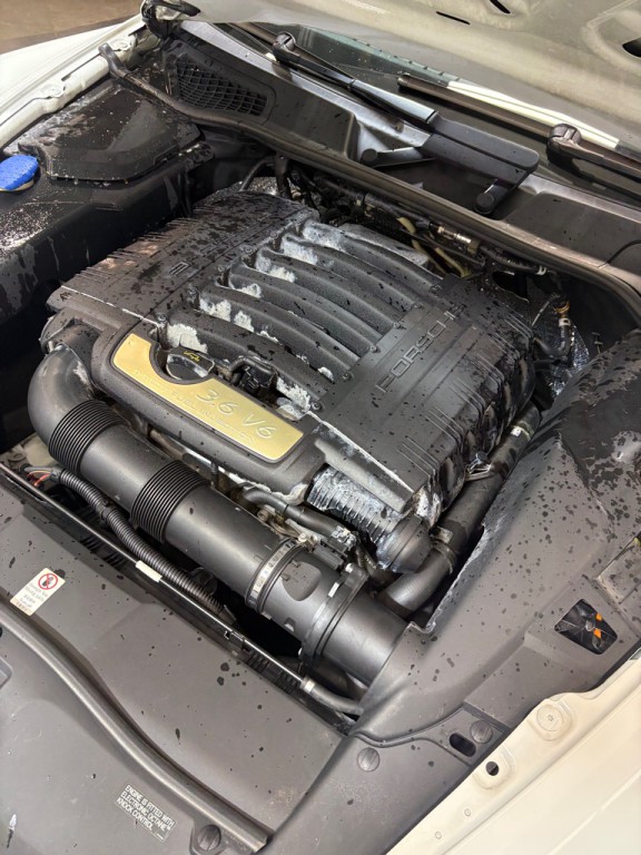 2013 Porsche Cayenne Image 11