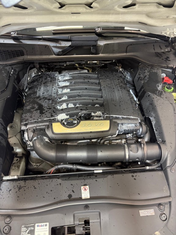 2013 Porsche Cayenne Image 12