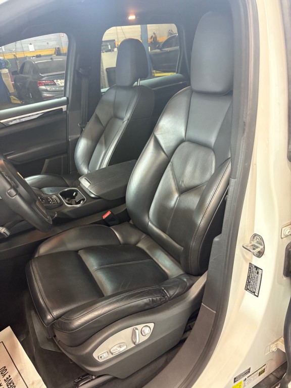 2013 Porsche Cayenne Image 15