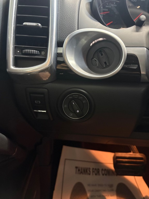 2013 Porsche Cayenne Image 17