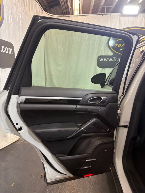 2013 Porsche Cayenne Image 34