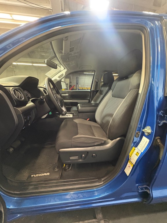 2017 Toyota Tundra Image 24