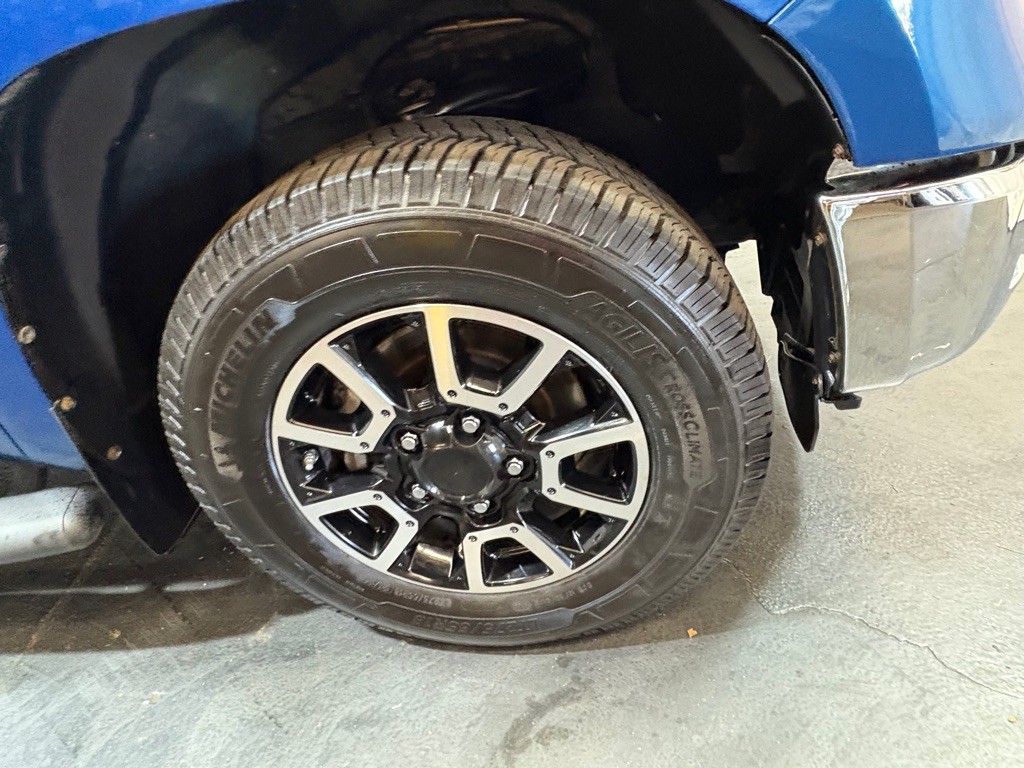 2017 Toyota Tundra Image 43