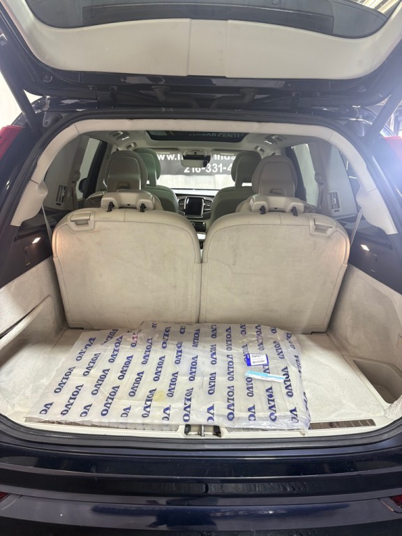 2016 Volvo XC90 Image 9