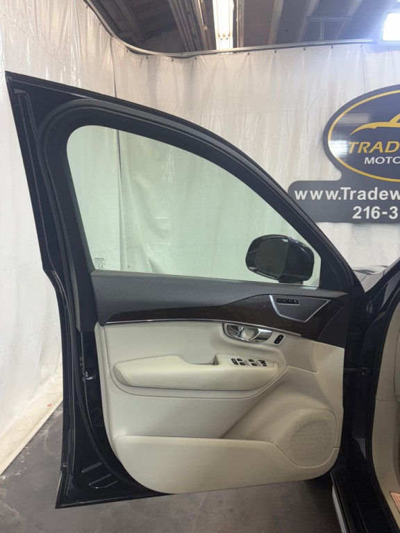 2016 Volvo XC90 Image 14