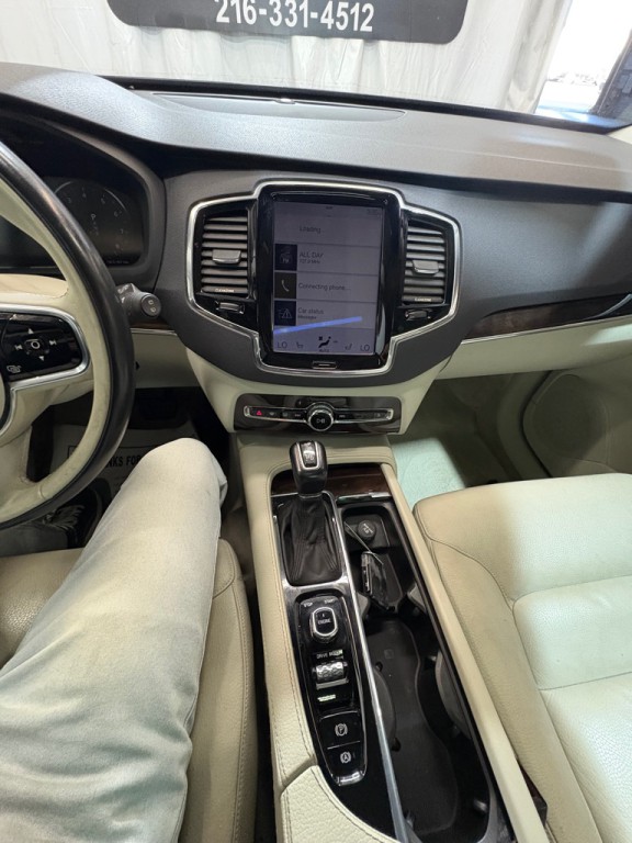 2016 Volvo XC90 Image 18