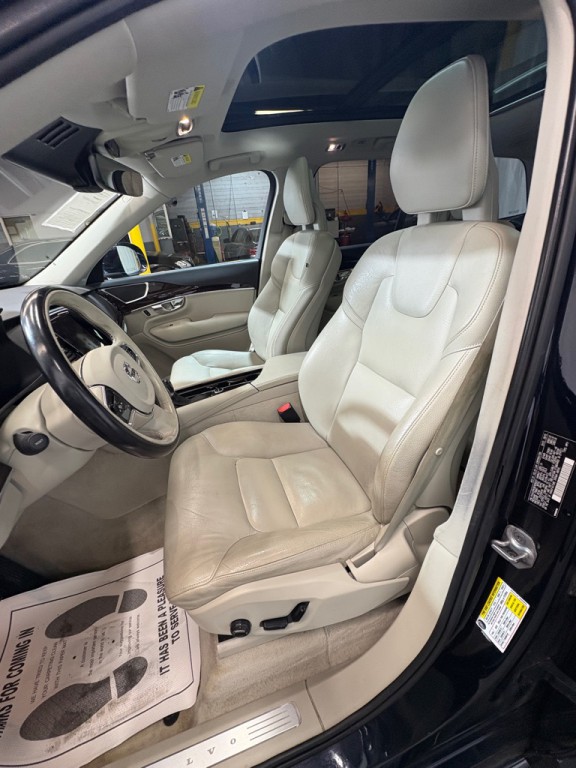 2016 Volvo XC90 Image 23