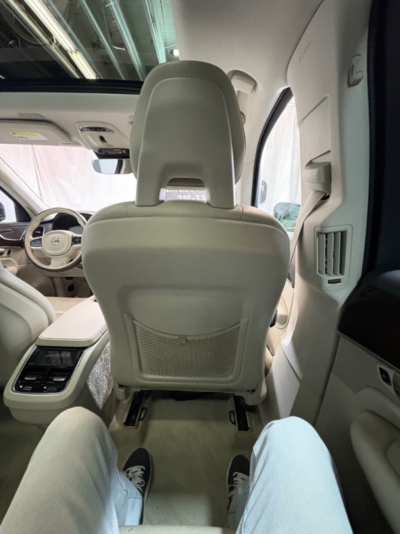 2016 Volvo XC90 Image 31