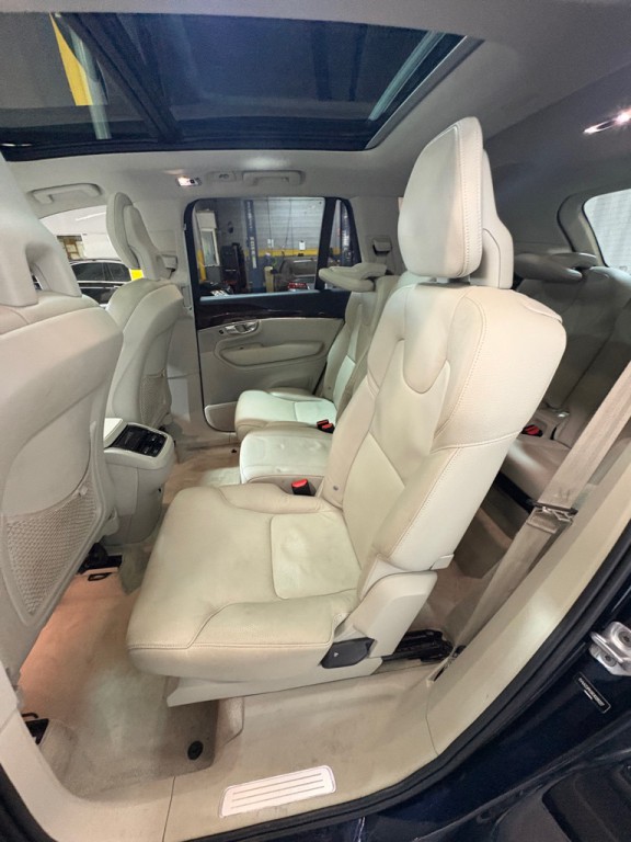2016 Volvo XC90 Image 40