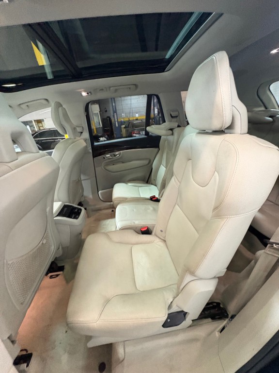 2016 Volvo XC90 Image 43