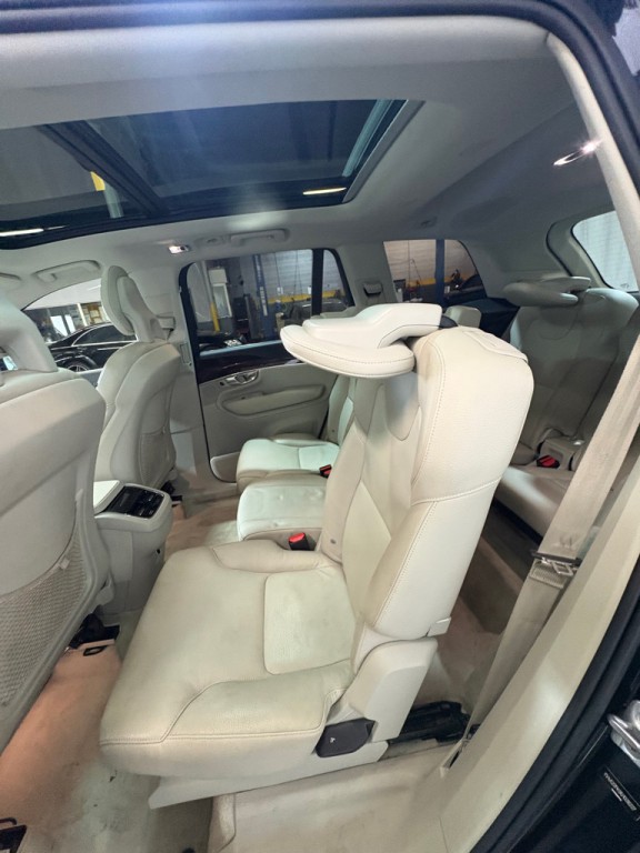 2016 Volvo XC90 Image 47